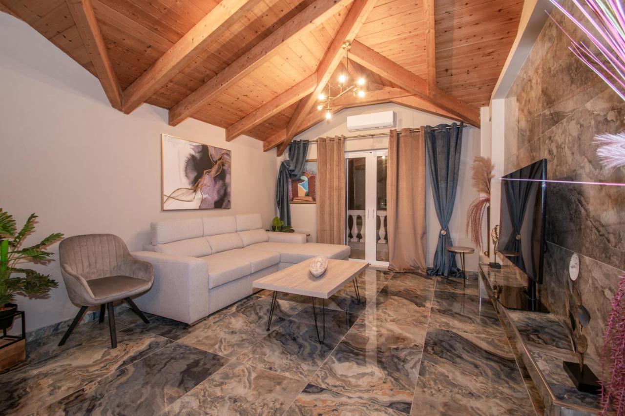 Casa Di Voz Shared Villa Studios By "Elite" Gaitani Esterno foto